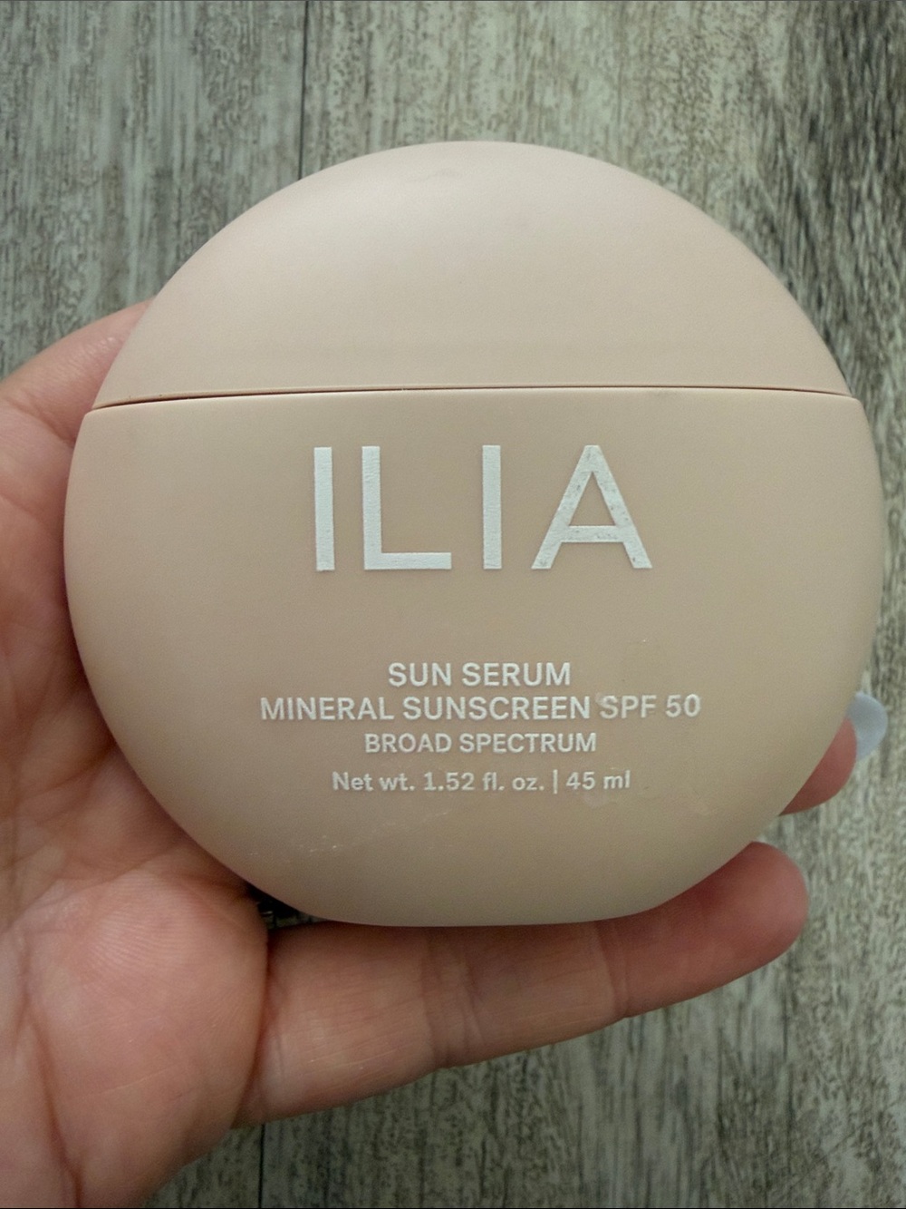 ILIA Sun Serum Mineral Sunscreen SPF 50 - light medium shade $40 retail